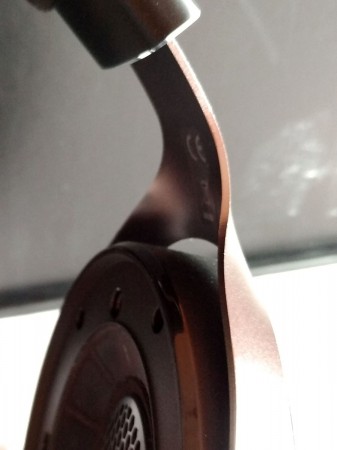 FOCAL Elear - jarzmo wytłoczone z blachy