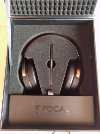 FOCAL Elear - w pudełku