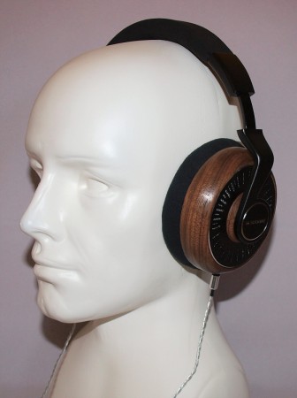 ULTRASONE E11 - na manekinie przodem z ukosa