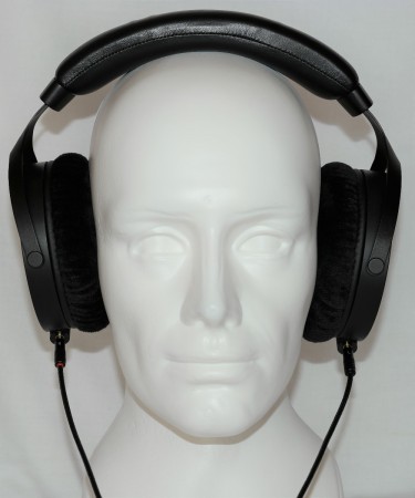 Monolith M1070 - na manekienie z przodu