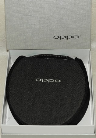 Oppo PM-2 - twardy pokrowiec w pudełku kartonowym