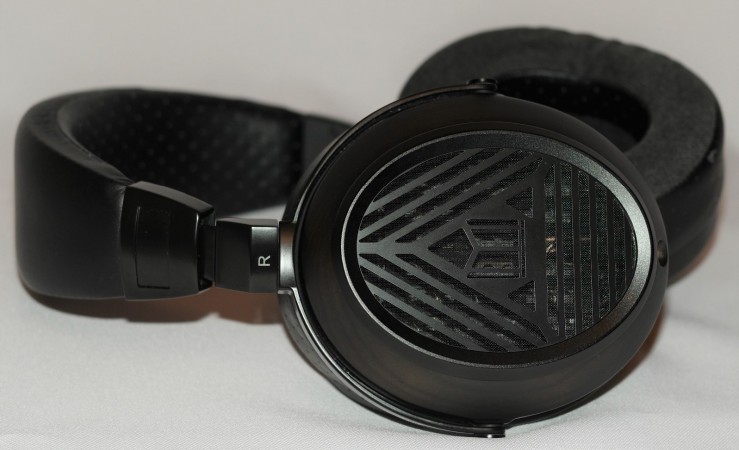 Monolith M570 - 1